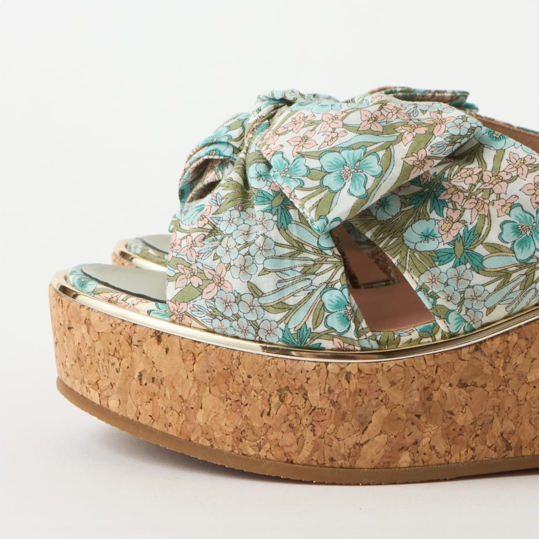 DIANA - DIANA リボンデザインが目を引く♪ウェッジミュールの通販 by