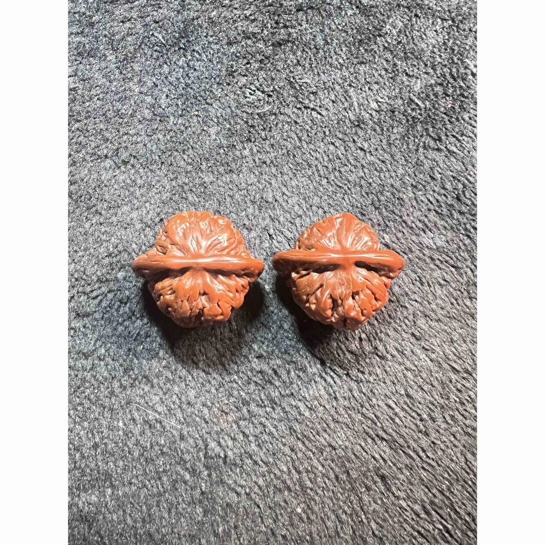 遊ぶ胡桃、文玩核桃、【獅子頭クルミ】413635/38.2g/JST25086の通販 by