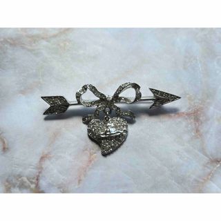 Vivienne Westwood（ブローチ/コサージュ）のフリマアイテム一覧