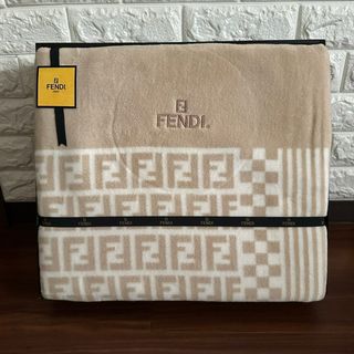 FENDI（毛布）のフリマアイテム一覧