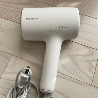 Panasonic（ドライヤー ・ ホワイト/白色系）のフリマアイテム一覧