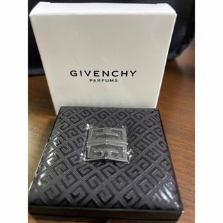 GIVENCHY（ミラー）のフリマアイテム一覧