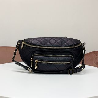 CHANEL（ボディバッグ/ウエストポーチ）のフリマアイテム一覧
