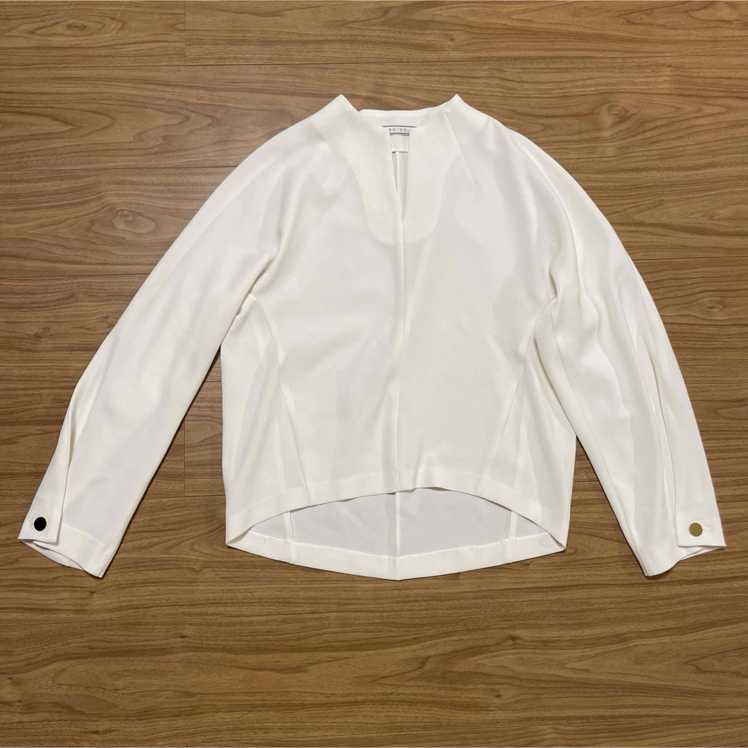 ベイジ 【洗える】RUE / スリットネックフォルムブラウス