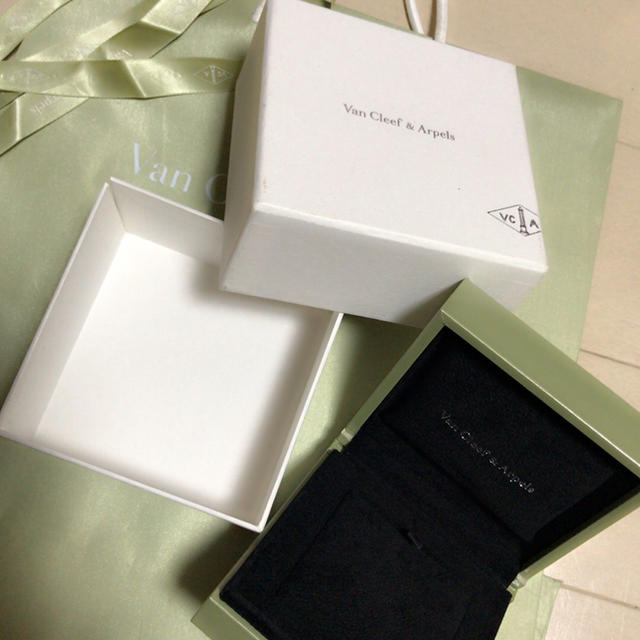 Van Cleef & Arpels - ヴァンクリ 袋 箱 ジュエリーボックス セットの