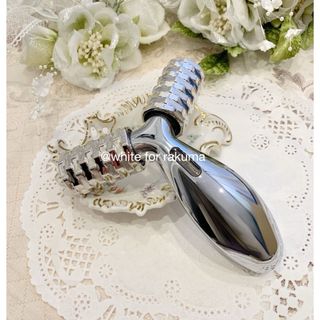 ReFa - ⭐️新品・未使用品⭐️ReFa リファ 小顔ローラー 箱付き発送の