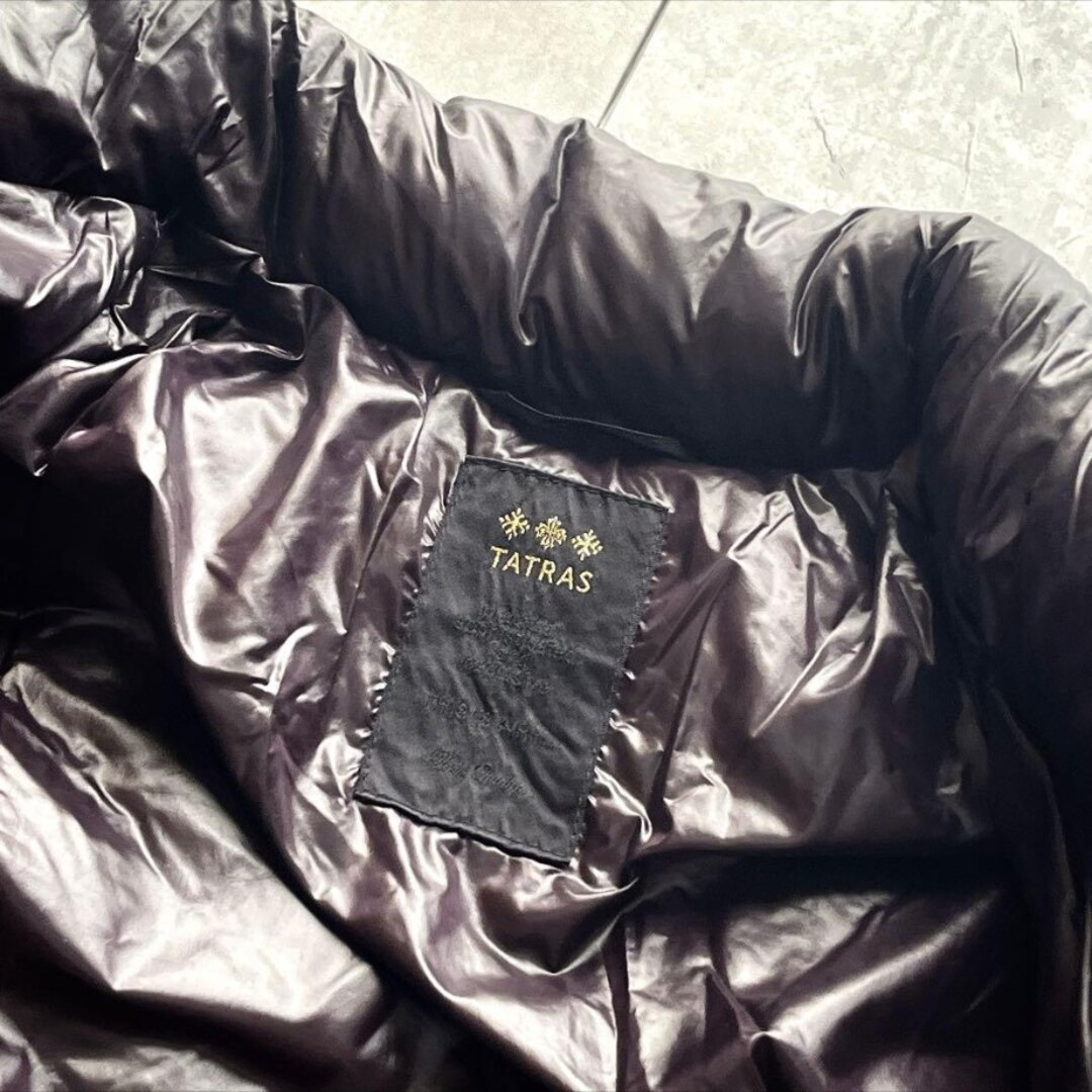 タトラス キルティング クロス 刺繍ロゴ シャイニーダウンジャケット