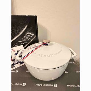 STAUB（ホワイト/白色系）のフリマアイテム一覧