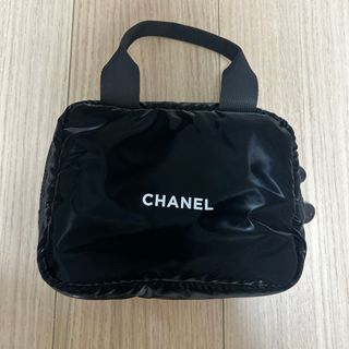 CHANEL - CHANEL 2025年ホリデー期間限定ノベルティポーチ 紺✕金
