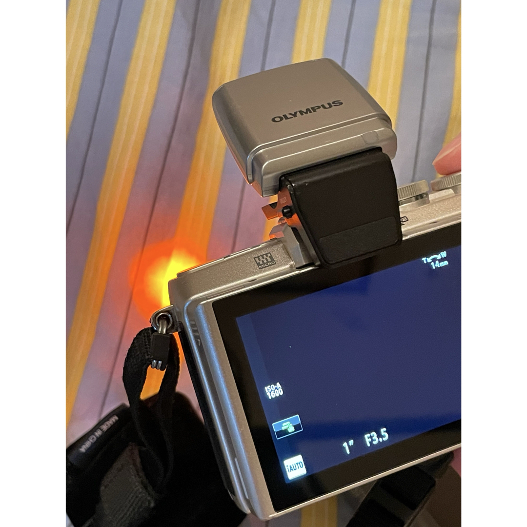 OLYMPUS - OLYMPUS PEN Lite E-PL7 純正レンズ2種・フラッシュ付の通販