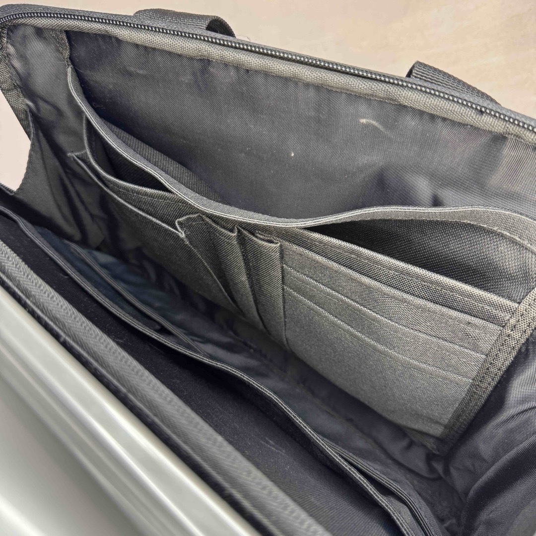 RIMOWA - RIMOWA Lufthansa ノートブックケース 16L シルバー 付属品有