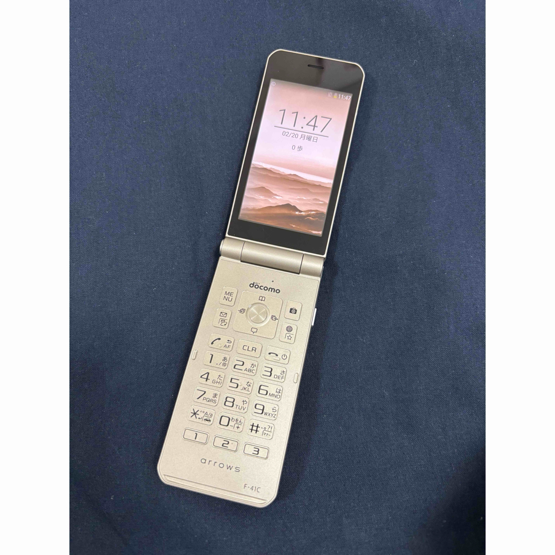 arrows - 【極美品】FCNT arrows ケータイ ベーシック F-41C ゴールド