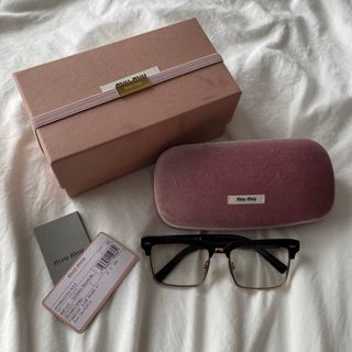 MIU MIU - miumiu メガネケースのみ 箱に傷ありの通販 by カワウソshop