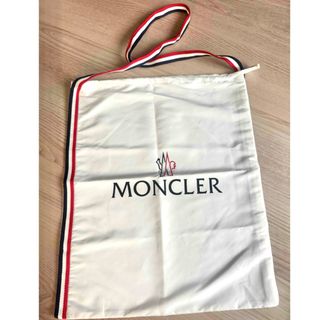 MONCLER（ショップ袋）のフリマアイテム一覧