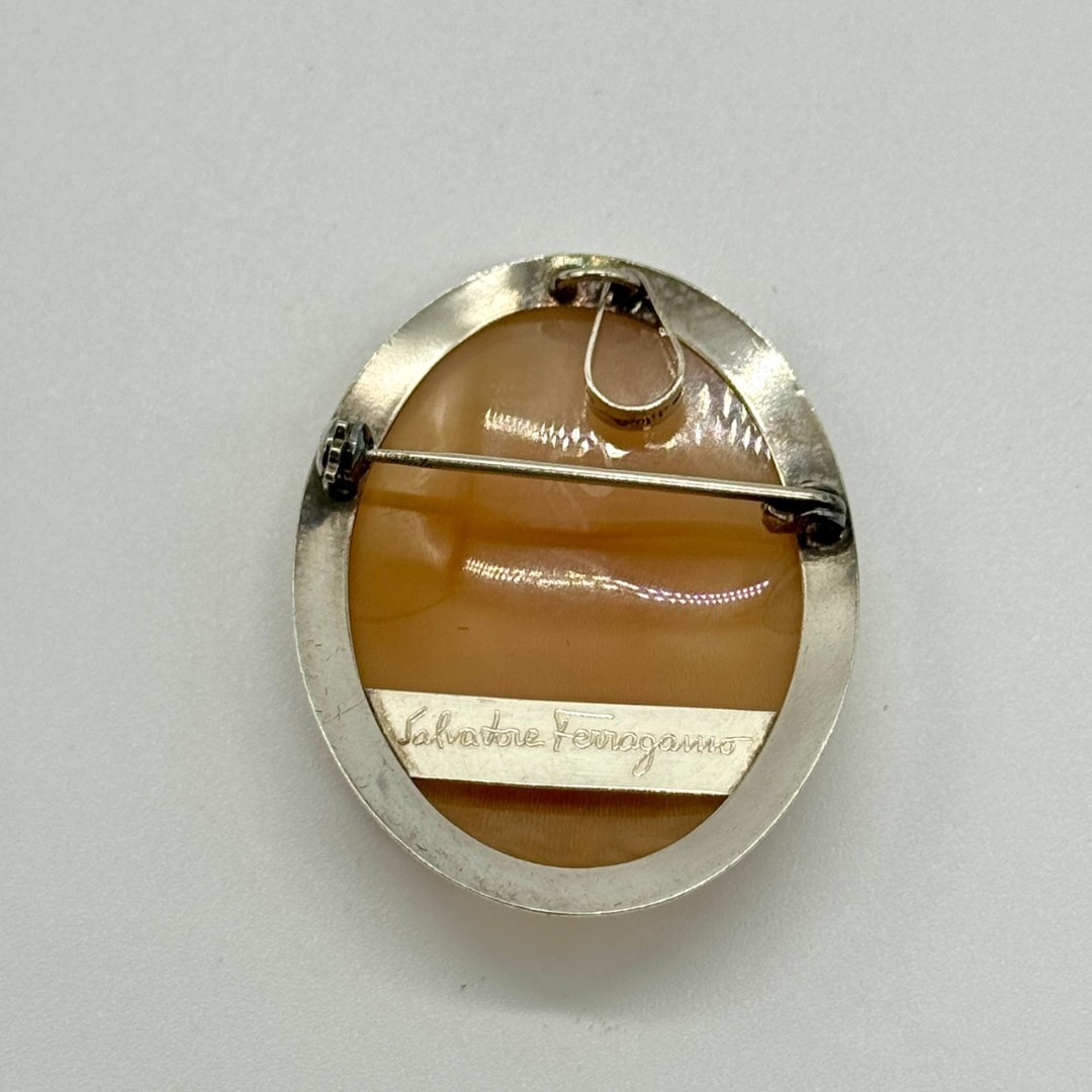 Salvatore Ferragamo フェラガモ ブローチ カメオ 925