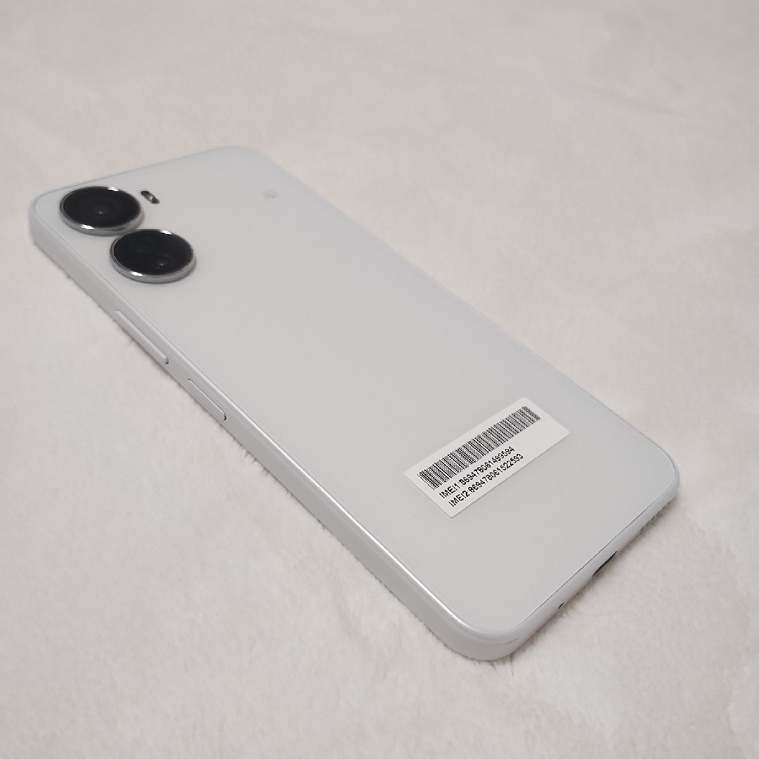 ZTE Libero 5G IV A302ZT ホワイト