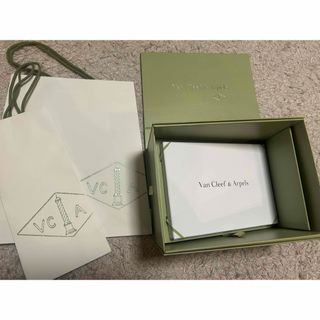 Van Cleef & Arpels（ショップ袋）のフリマアイテム一覧