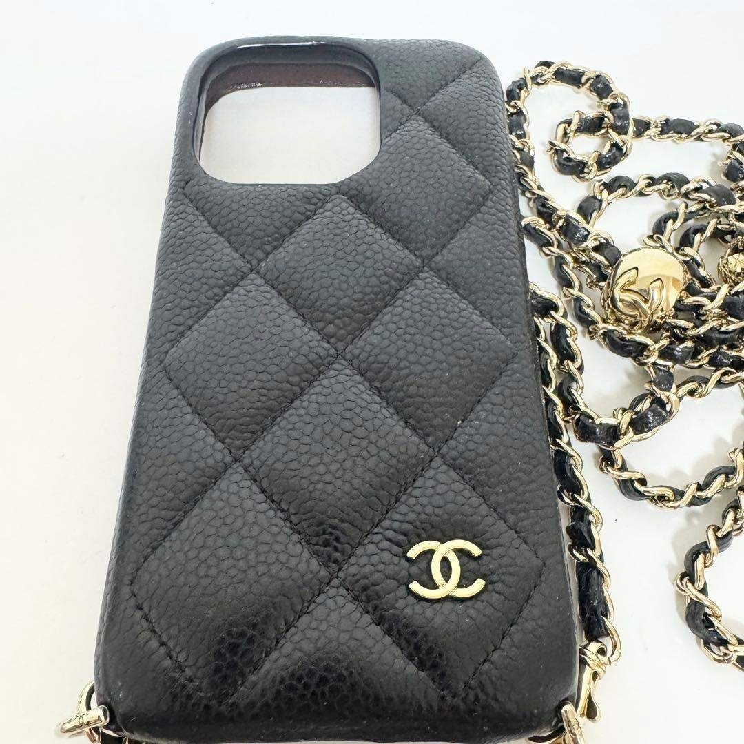 CHANEL - 【美品】シャネル iPhone15pro ケース チェーンショルダー