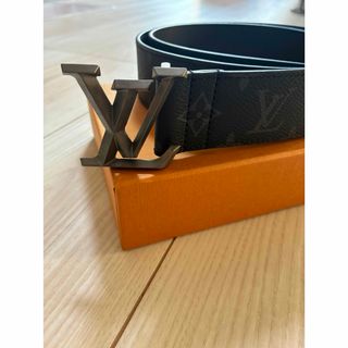 LOUIS VUITTON（ベルト ・ シルバー/銀色系）のフリマアイテム一覧