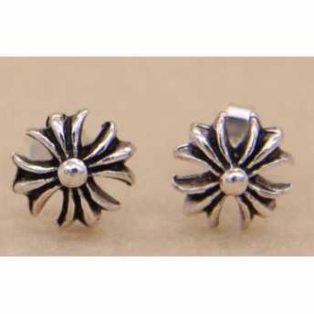 クロムハーツ風 ピアス 両耳 シルバーの通販 by ことは's shop｜ラクマ