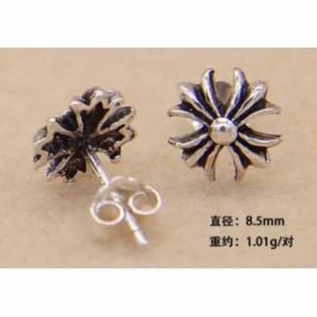 クロムハーツ風 ピアス 両耳 シルバーの通販 by ことは's shop｜ラクマ
