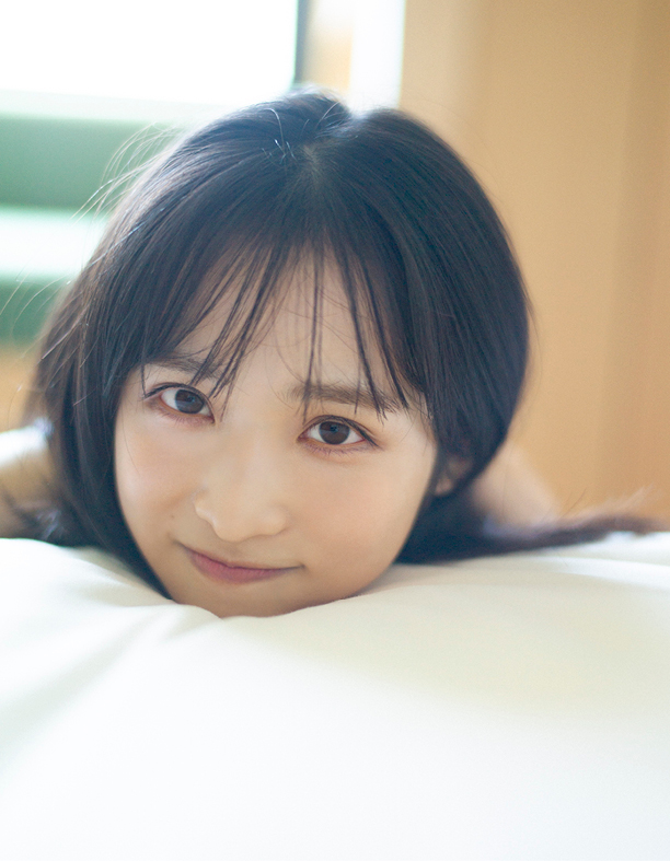 小栗有以（AKB48）1st写真集『君と出逢った日から』サイン本販売＆発売