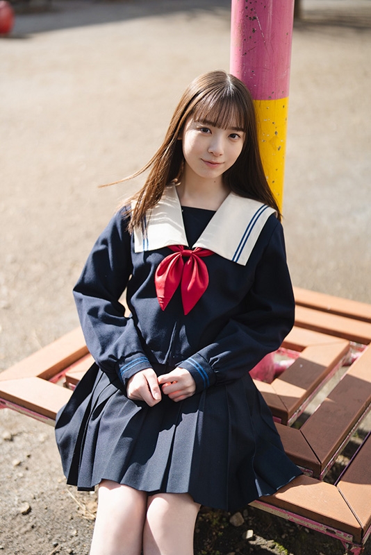 HMV&BOOKS online限定特典：渡辺莉奈（日向坂46）ポストカード》B.L.T.