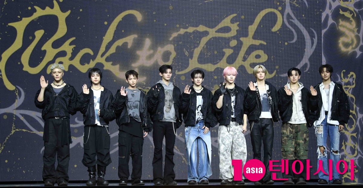 &TEAM、日本語バージョン『Back to Life』発表！ファンショーケースで