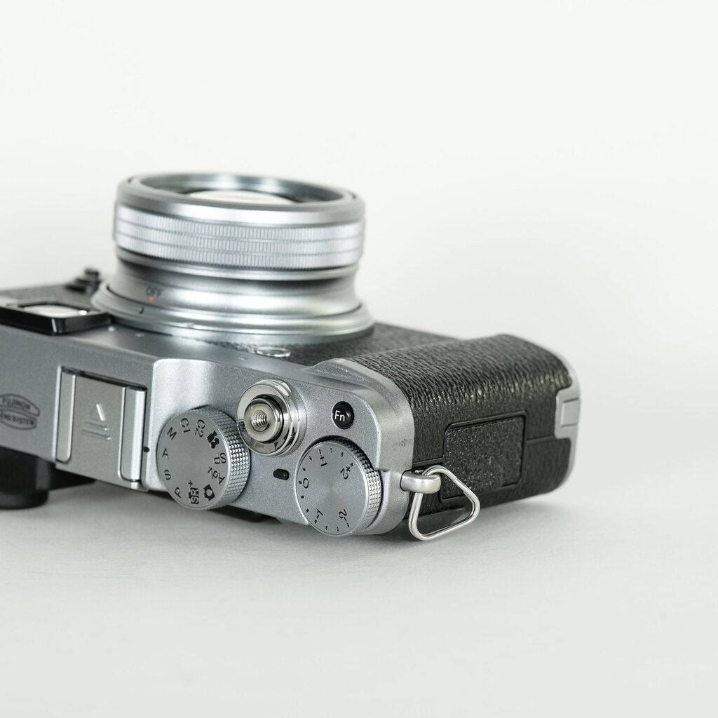 FUJIFILM X20 シルバーの出品 | ONE SCENE（ワンシーン）