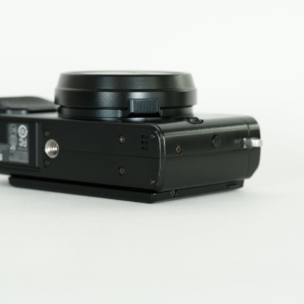 FUJIFILM X70 ブラックの出品 | ONE SCENE（ワンシーン）