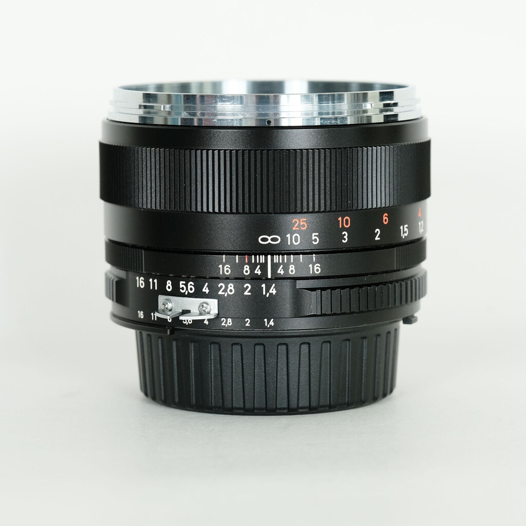 Carl Zeiss Planar T* 50mm F1.4 ZF [ニコンF用]の出品 | ONE SCENE