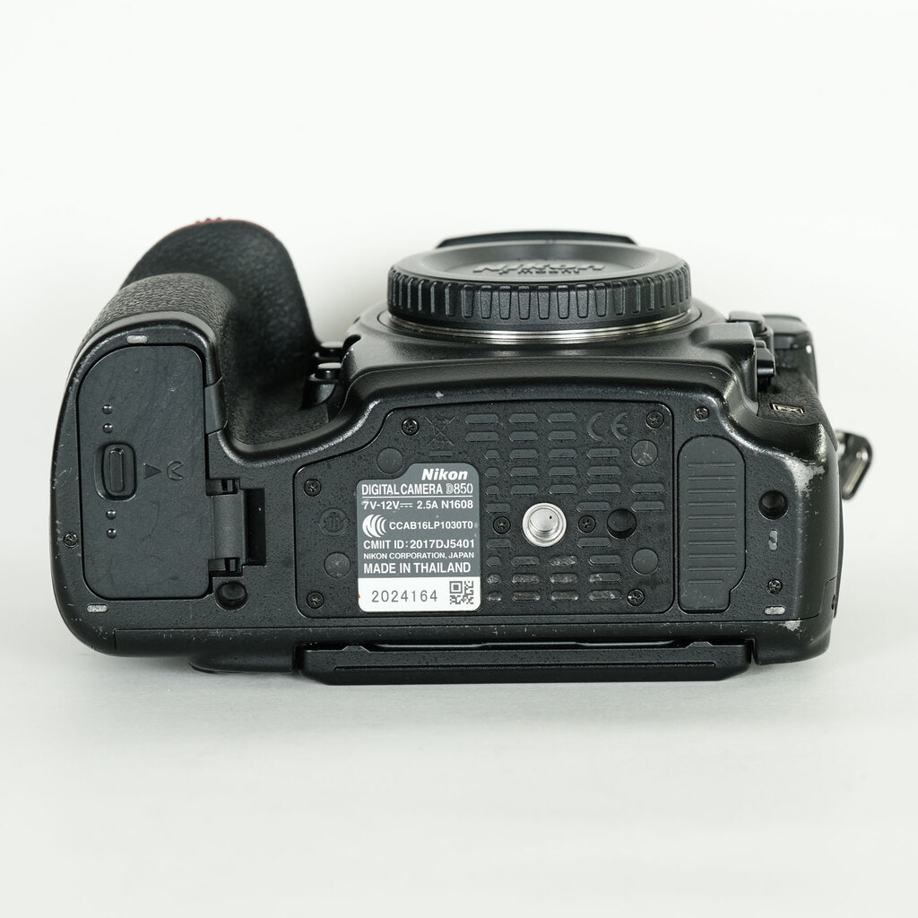 Nikon D850の出品 | ONE SCENE（ワンシーン）