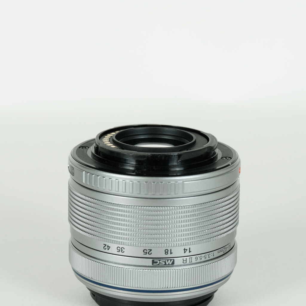 OLYMPUS M.ZUIKO DIGITAL 14-42mm F3.5-5.6IIR シルバーの出品 | ONE