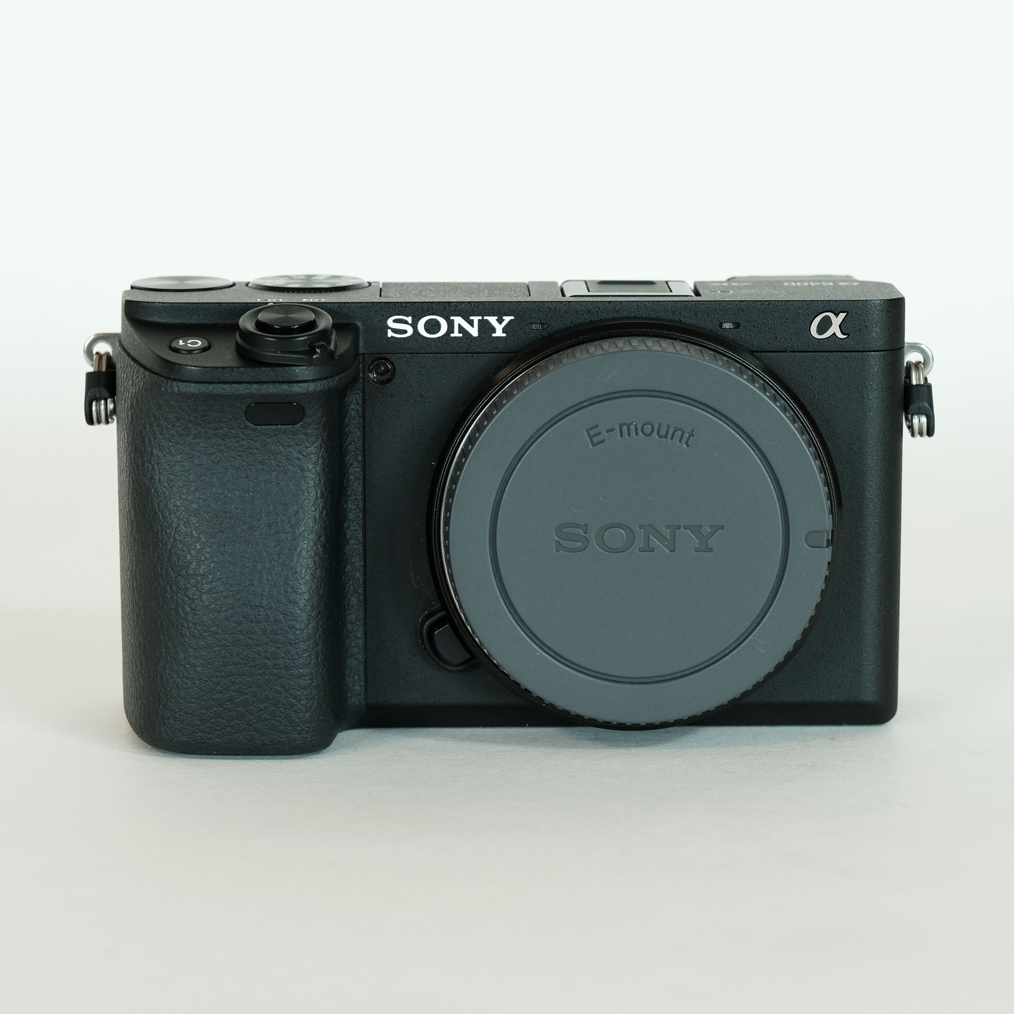 SONY α6400 レビュー｜11コマ/秒・リアルタイムトラッキング搭載の万能