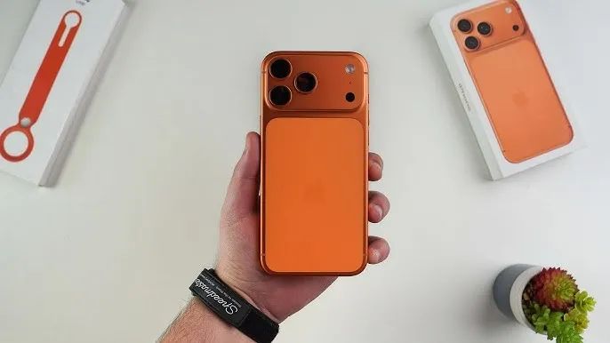 Apple iPhone 17 Pro Laranja Cósmico (Cosmic Orange) 256GB - Novo+