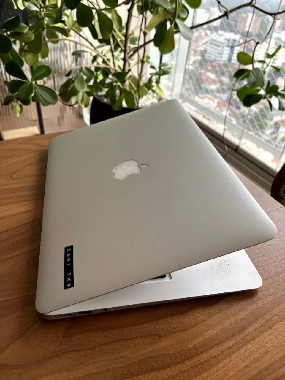 MacBook Air 13? (2013) - SSD 256GB + Carregador NOVO | Sobrevive