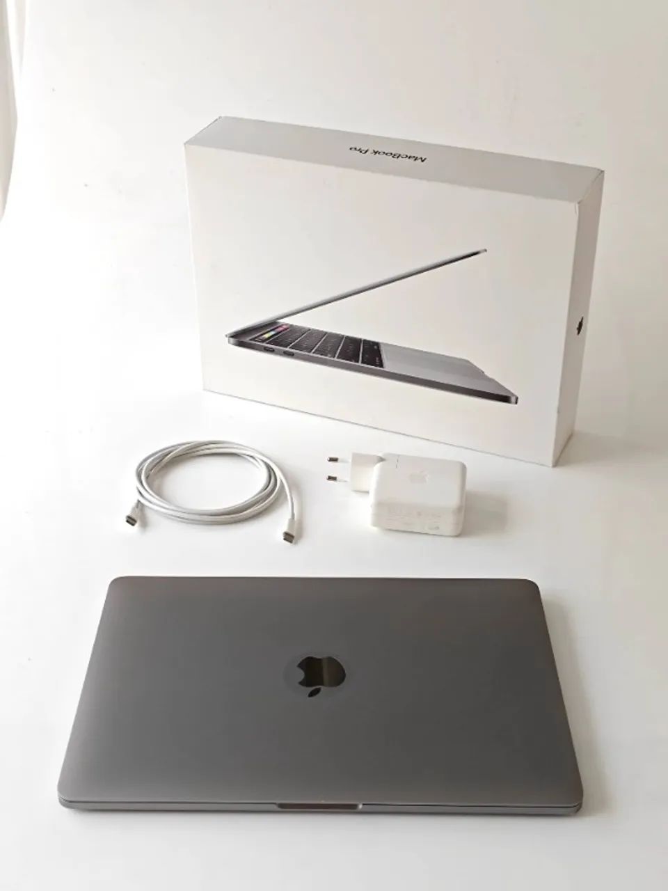 Apple MacBook Pro 13? 2019 - i5 Quad-Core 2.4GHz - 8GB RAM - SSD