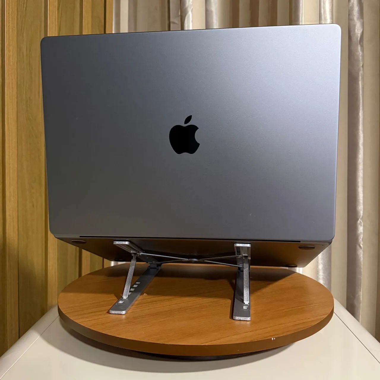 MacBook Pro M1 Pro- 16 inch 16gb ram 512gb ssd - Notebooks