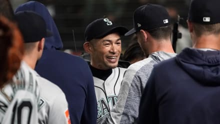 イチロー最後の公式戦…MLB開幕第2戦はマリナーズが延長戦を制し2連勝