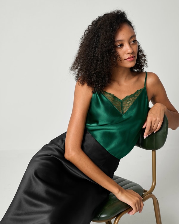 シルクキャミソール・インナー 肌触り抜群 着こなしやすい｜リリー