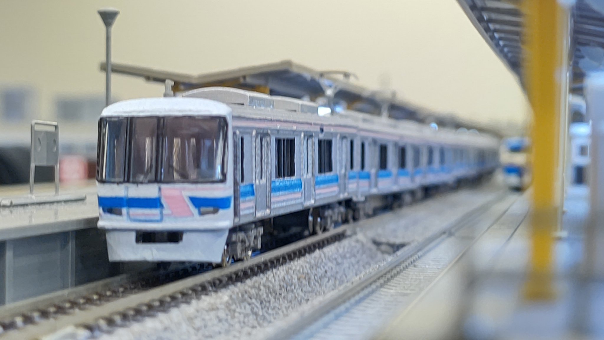 18m ステンレス通勤型電車 8両セット - DMM.make クリエイターズマーケット