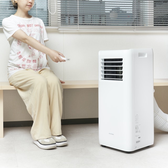 アイリスオーヤマ ポータブルクーラー冷房専用 IPA-2222Gをレビュー