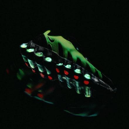 国内3月26日発売予定】 ナイキ エア マックス DN8 ブラック/グリーン