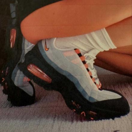 国内6月6日発売予定】 ナイキ エアマックス 95 OG ブライトマンダリン