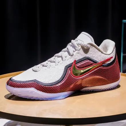 国内11月1日発売予定】ナイキ レブロン 23 EP 