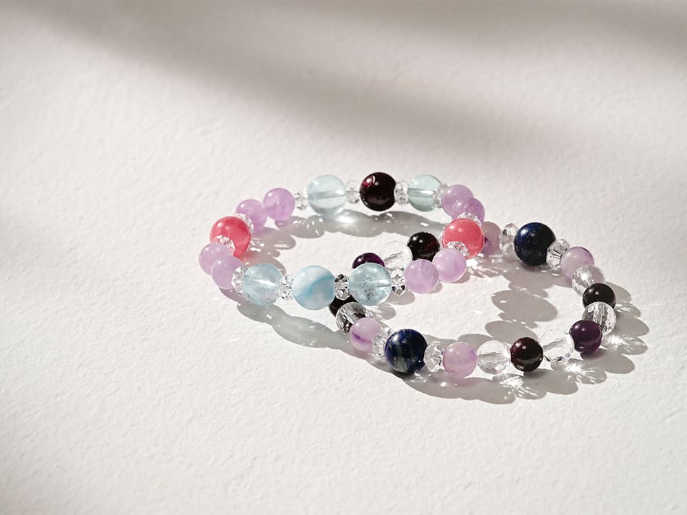 星ひとみさん監修＞“パワーストーンジュエリー”なら、 オシャレ感