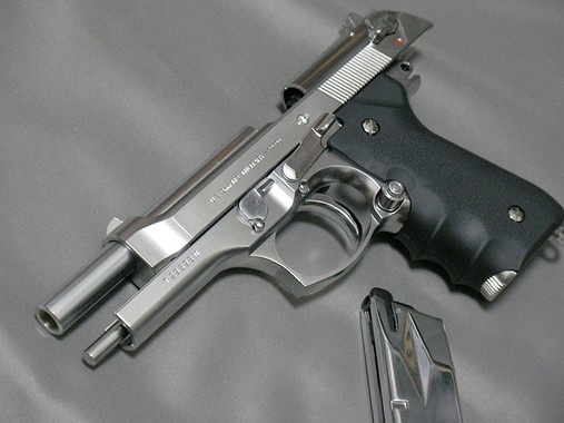 色あせない美しさと実力！M92Fステンレスモデル - GUN道場 MAXIさんの