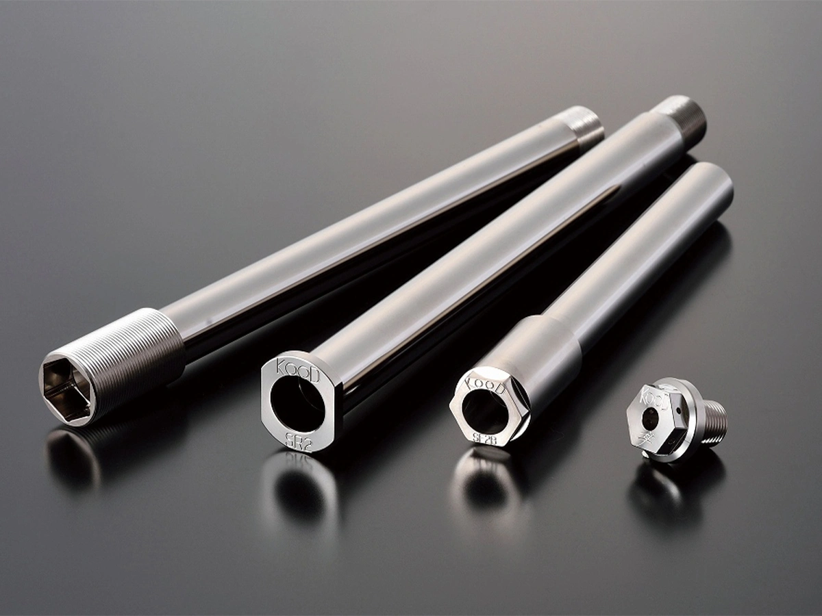 新製品】Z900RSの“走り”が変わる！ OVER x KOOD クロモリ アクスル