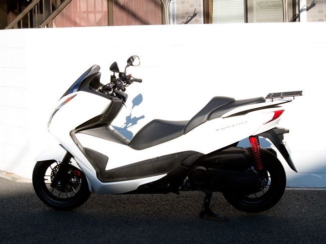 Webike | World Walk ワールドウォーク マルチリアキャリア フォルツァ