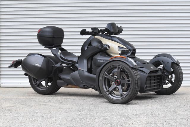 トライク／サイドカー(大型バイク(〜1000cc)) バイクの新車・中古